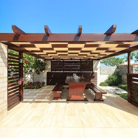 Modern Villa Nerina With Private Pool Near Pula Dış mekan fotoğraf