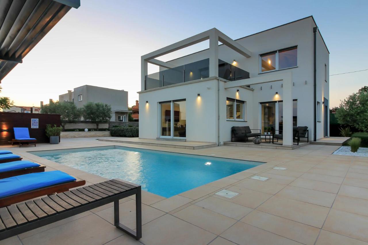 Modern Villa Nerina With Private Pool Near Pula Dış mekan fotoğraf