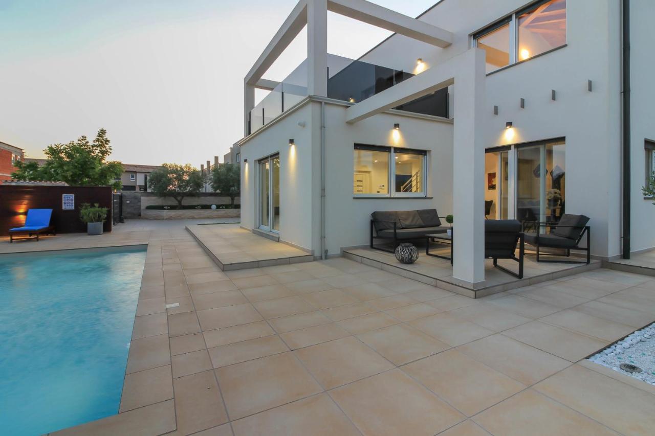 Modern Villa Nerina With Private Pool Near Pula Dış mekan fotoğraf