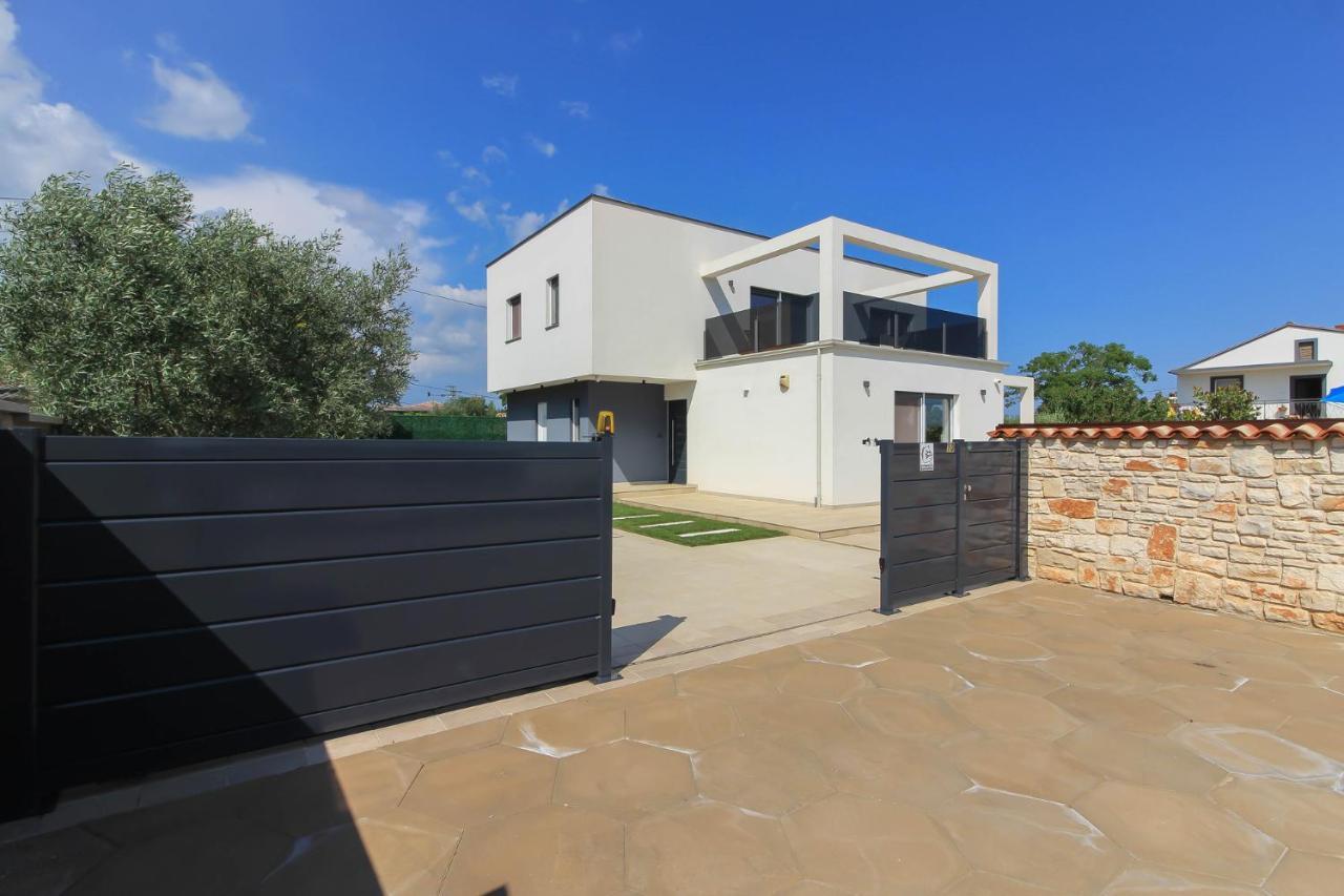 Modern Villa Nerina With Private Pool Near Pula Dış mekan fotoğraf