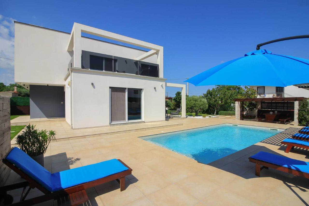 Modern Villa Nerina With Private Pool Near Pula Dış mekan fotoğraf