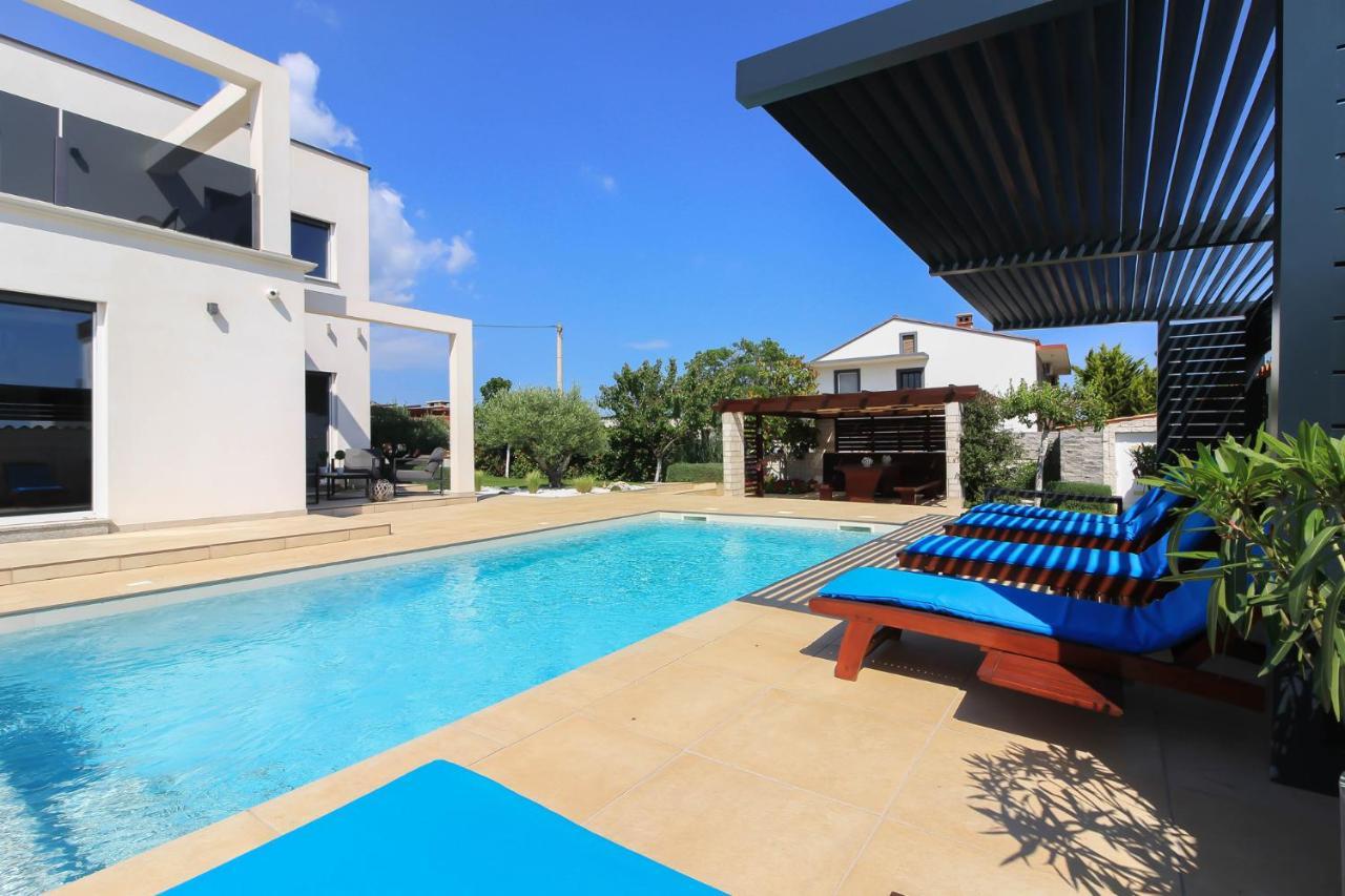 Modern Villa Nerina With Private Pool Near Pula Dış mekan fotoğraf