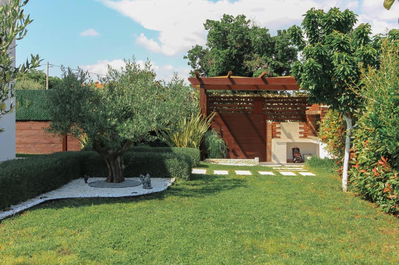 Modern Villa Nerina With Private Pool Near Pula Dış mekan fotoğraf