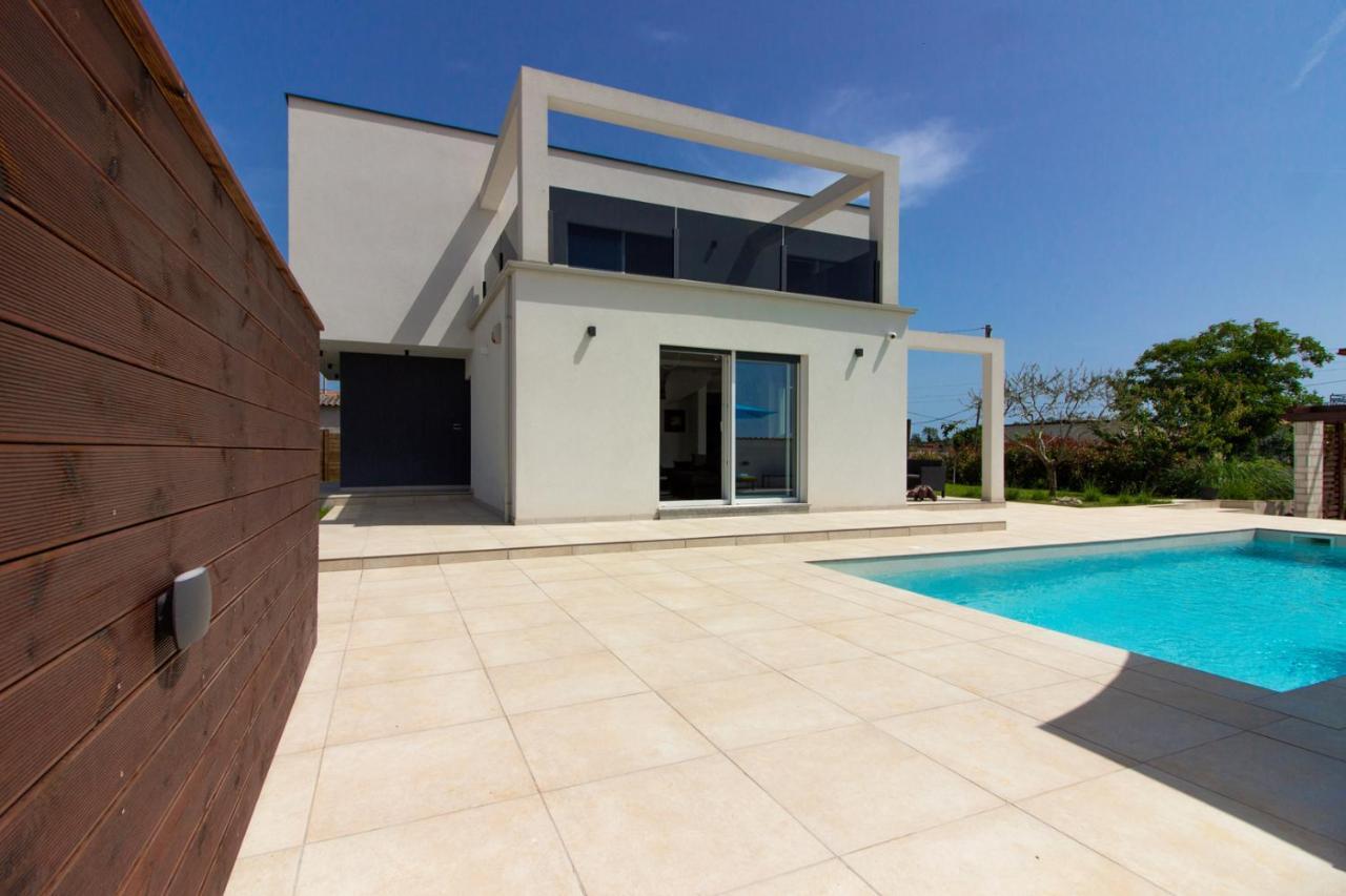 Modern Villa Nerina With Private Pool Near Pula Dış mekan fotoğraf