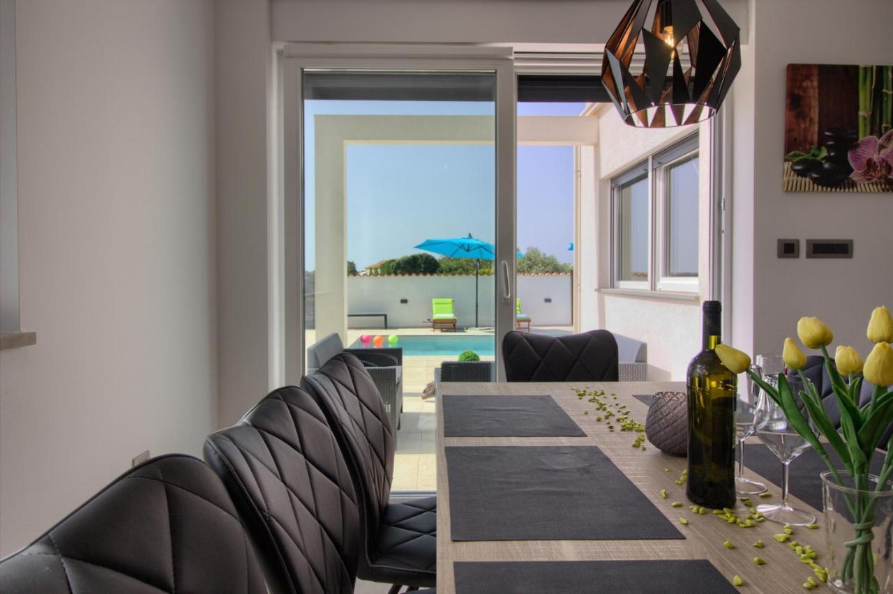 Modern Villa Nerina With Private Pool Near Pula Dış mekan fotoğraf